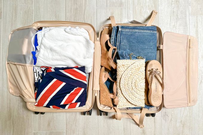 Béis Front Pocket Carry On Space