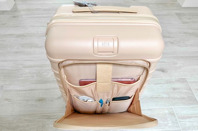 Béis Front Pocket Carry On Front Pocket