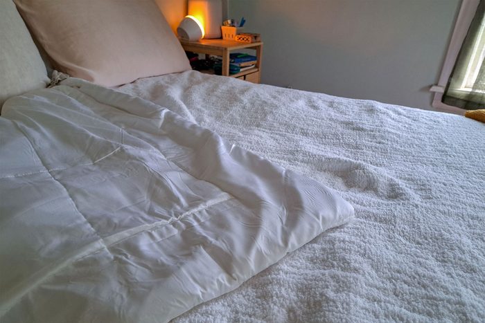 Sunday Citizen Snug Cooling Comforter