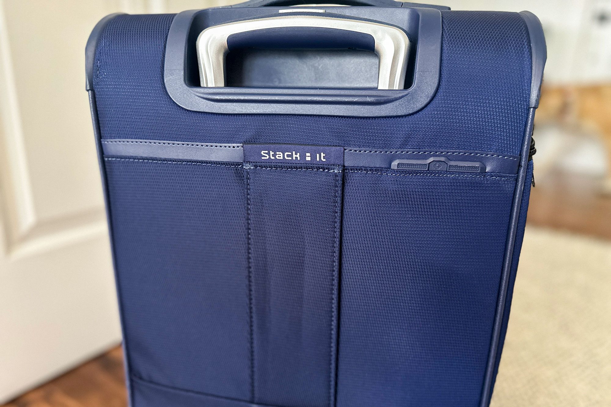 Samsonite Solyte DLX Carry-On Bag