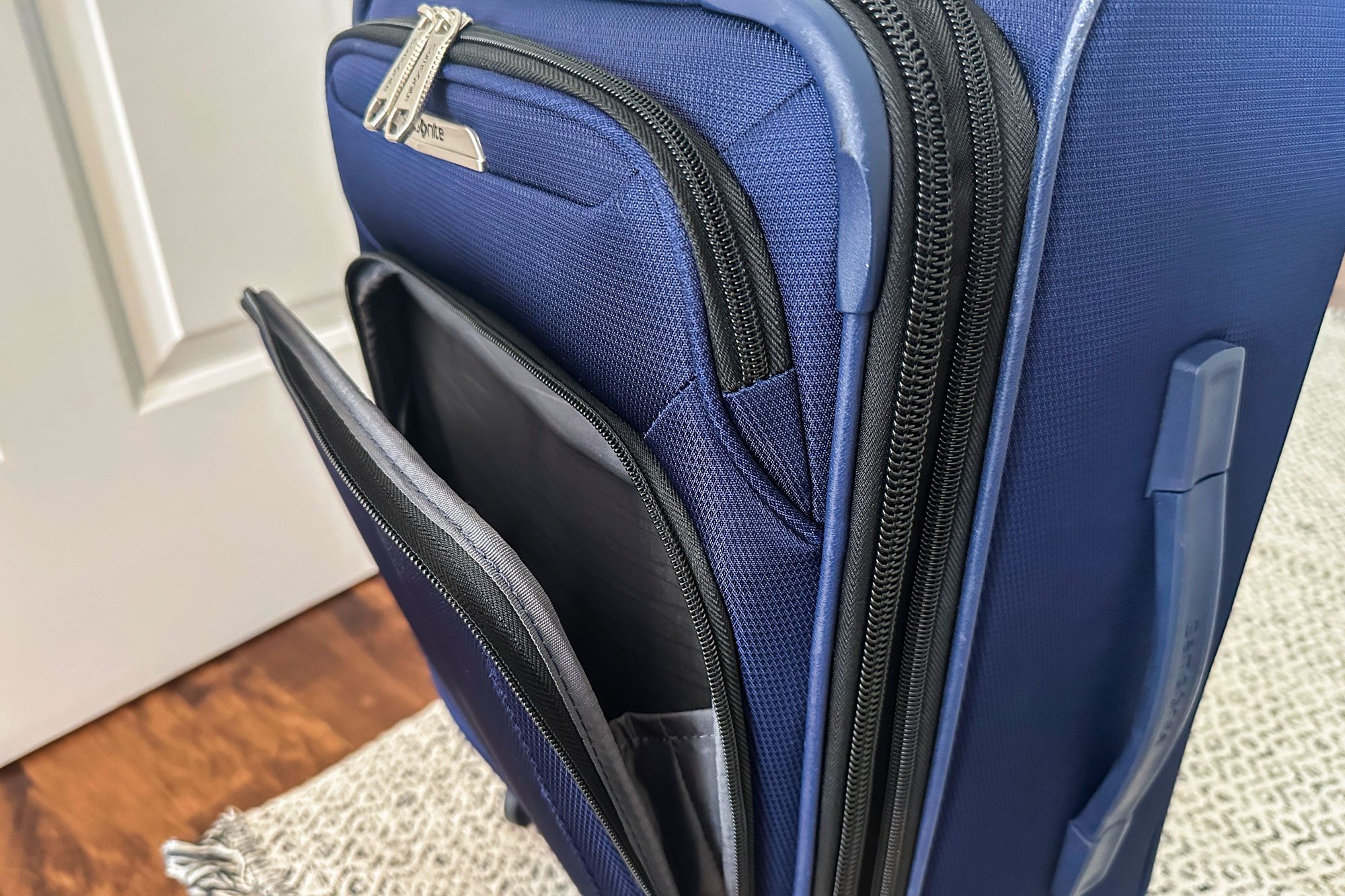 Samsonite Solyte DLX Carry-On Bag