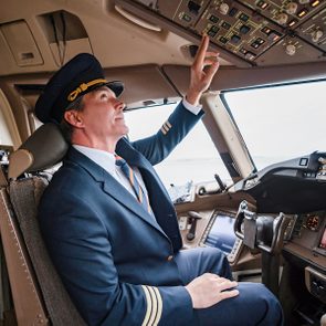 The Real Reason Why Pilots Can’t Have Facial Hair  Gettyimages 1096223848