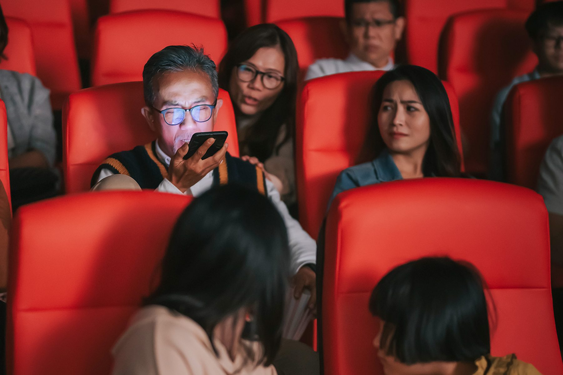 11 Movie Theater Etiquette Rules Everyone Should Follow Gettyimages 1334851324