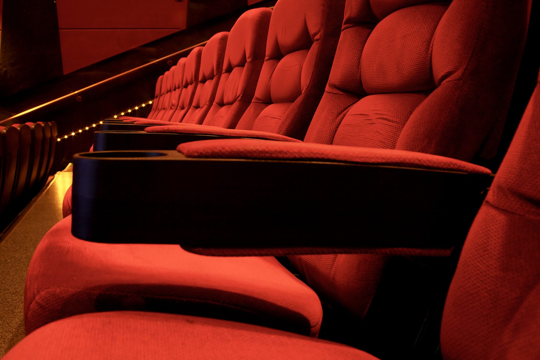 11 Movie Theater Etiquette Rules Everyone Should Follow Gettyimages 172278912