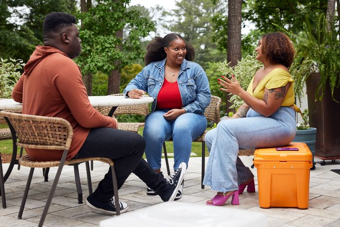 15 Rude Habits That Make You A Bad Neighbor