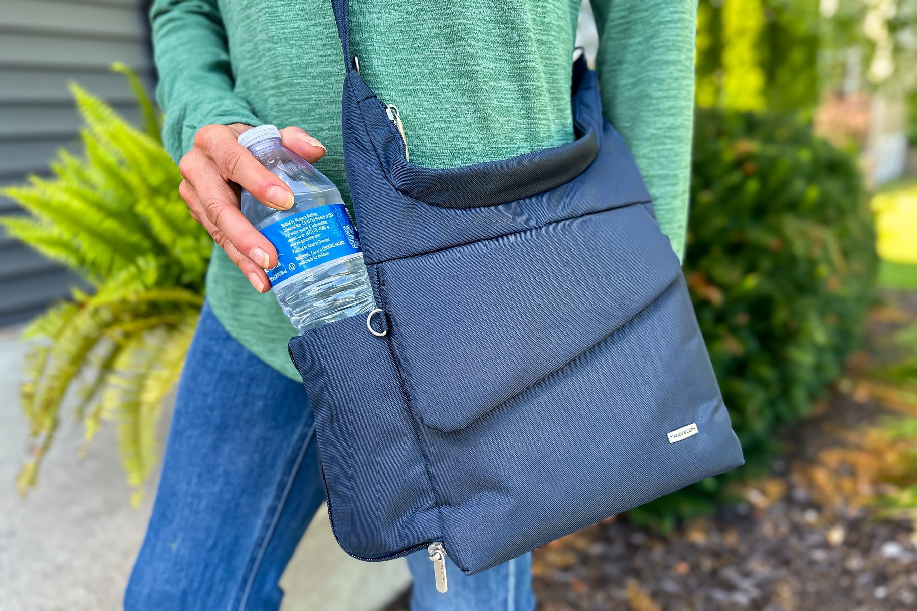 Travelon Anti Theft Classic Messenger Bag