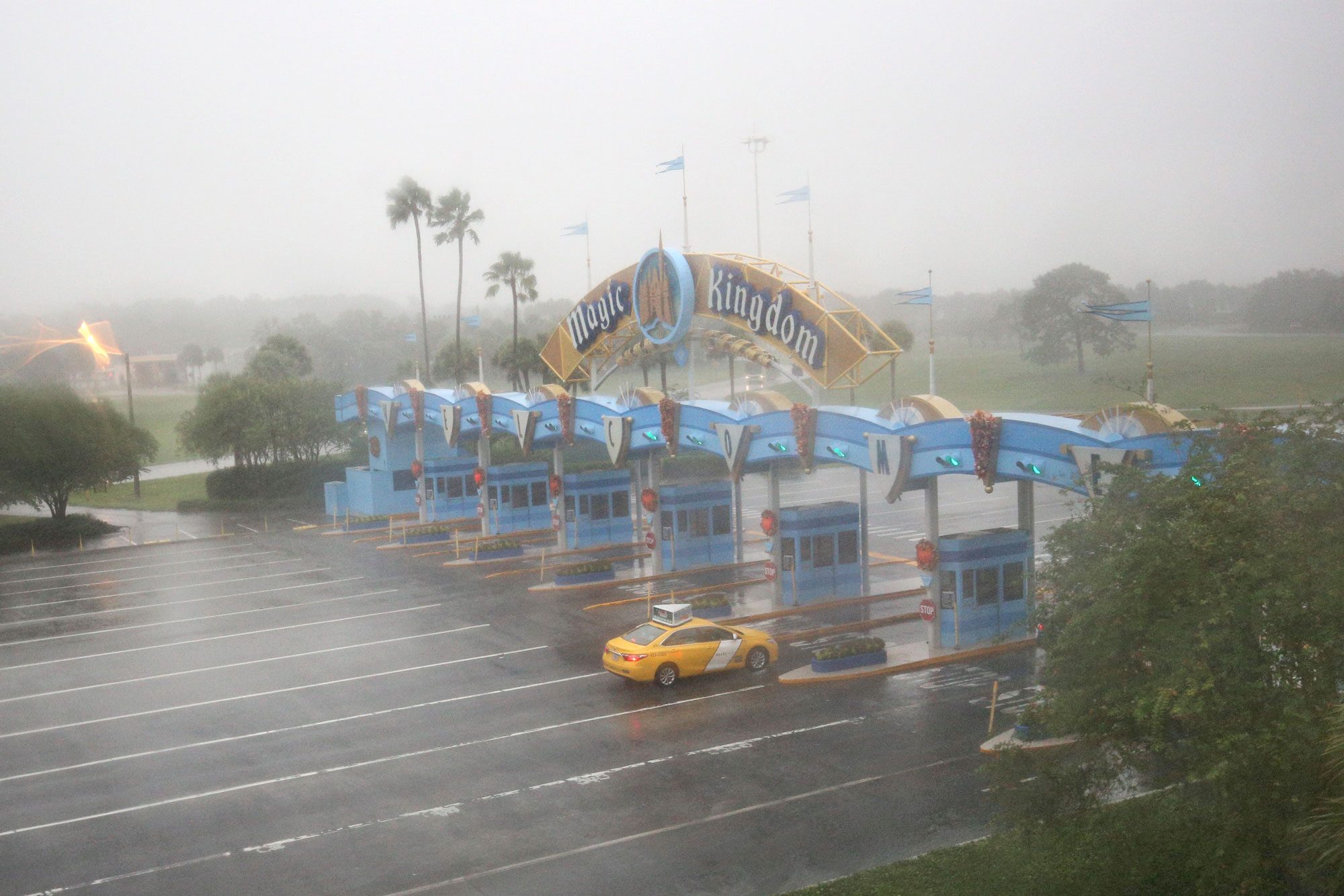 A Lone Taxi Heads Toward The Walt Disney World Resort Area In Orlando Florida Before The Landfall Of Hurricane Gettyimages 612998106 Ksedit