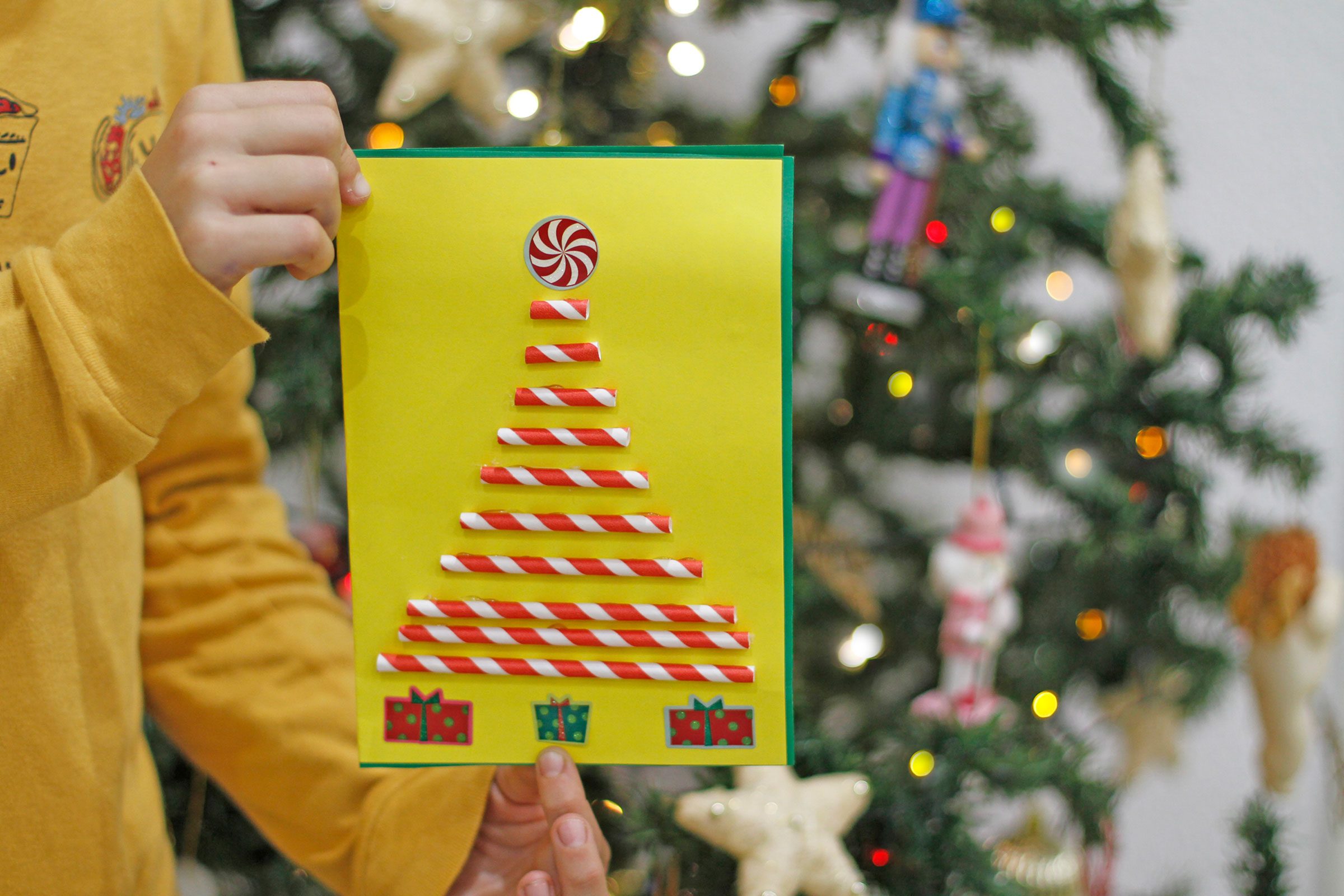 Straw Christmas tree card