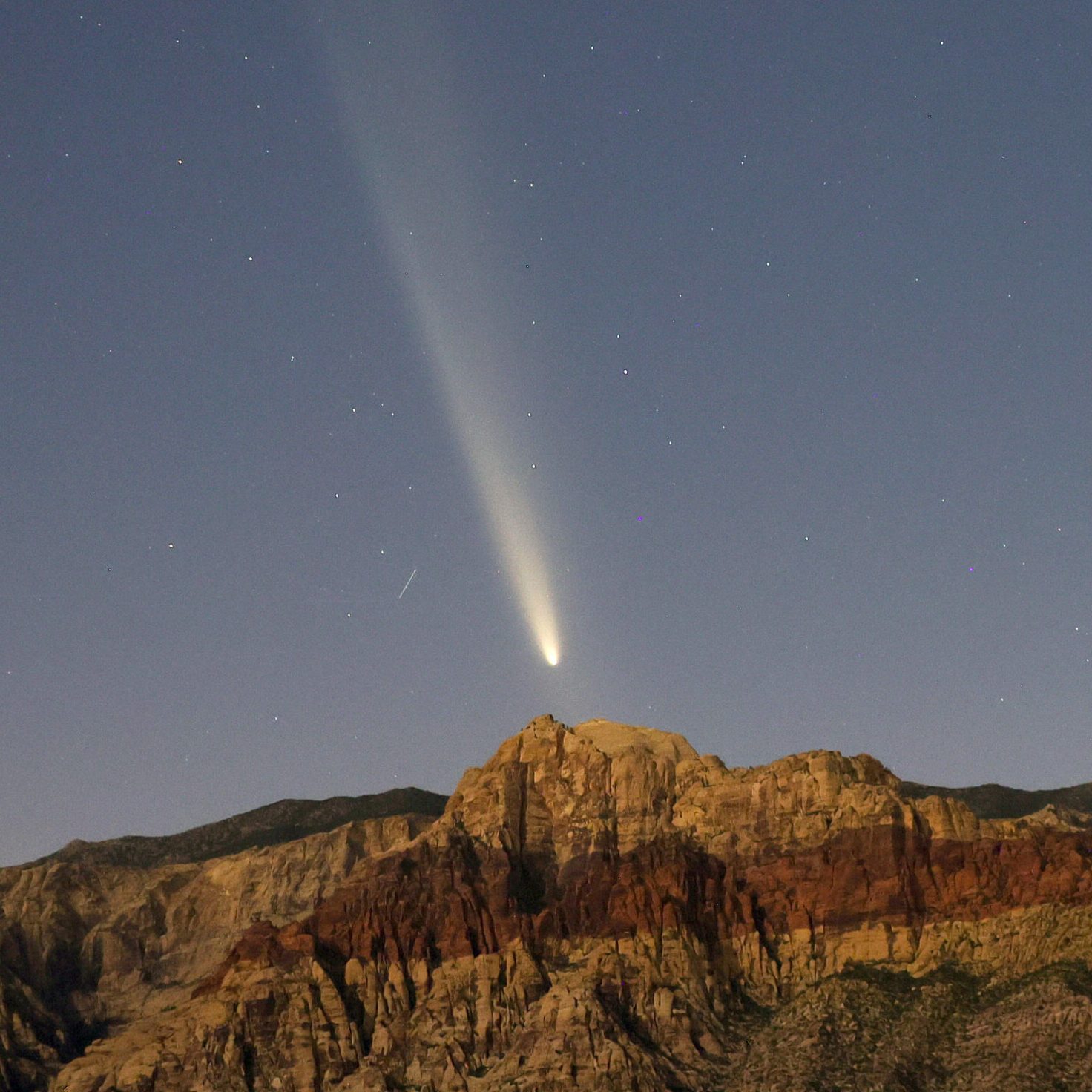 How to See a Once-in-a-Lifetime Comet—Tonight!