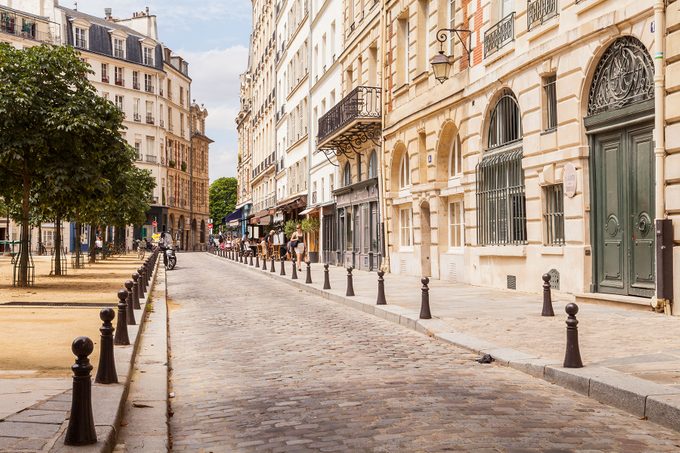 The Best Time To Visit Paris For Cheap Flights And Stunning Scenery Gettyimages 499255371