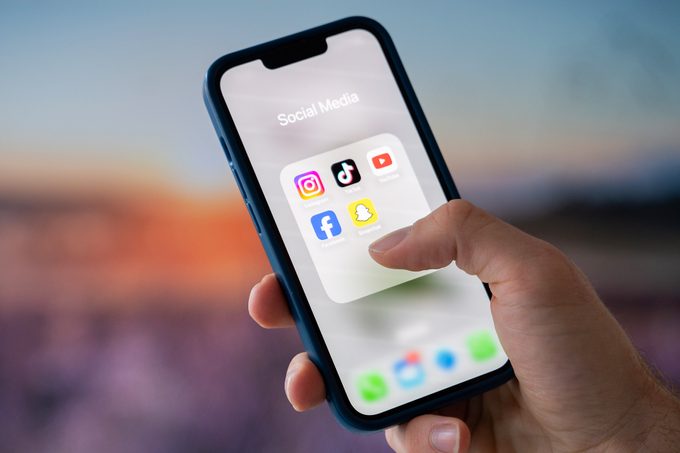 14 Money Saving Do's And Don'ts Gettyimages 2179840862