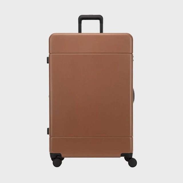Hue Large Luggage Ecomm Via Calpaktravel.com 