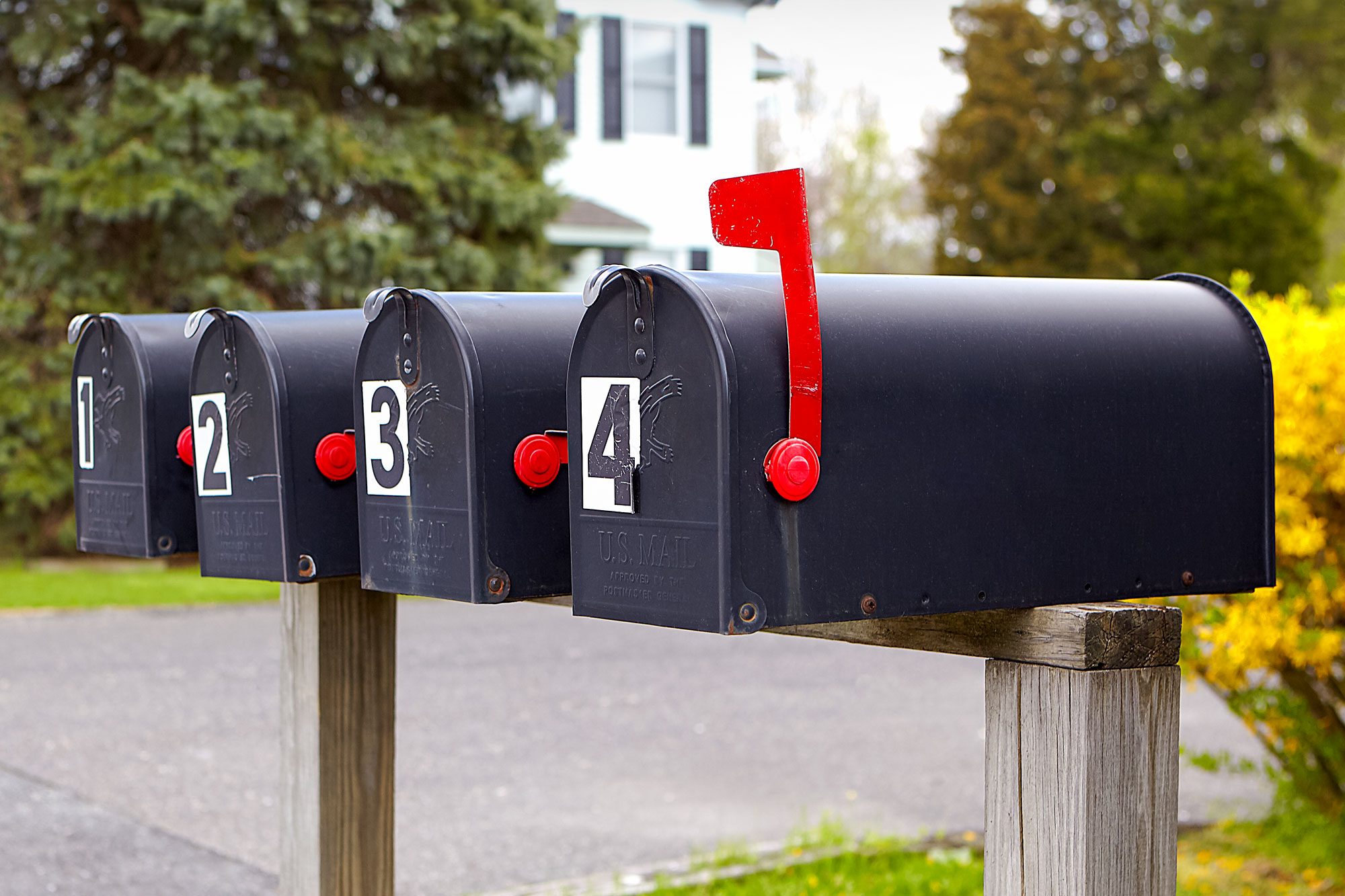 Here’s What It Means When a Red Flag Is Up on a Mailbox