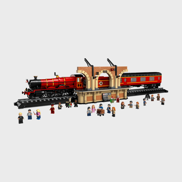 Hogwarts Express Collectors Edition Ecomm Via Lego.com 001