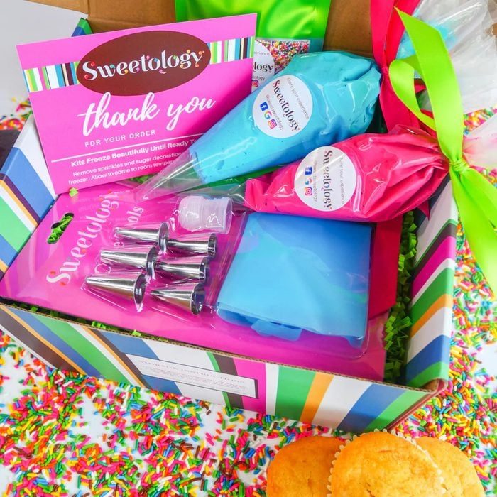 Sweetology Cinco De Mayo Cake Ecomm Via Sweettology.com 