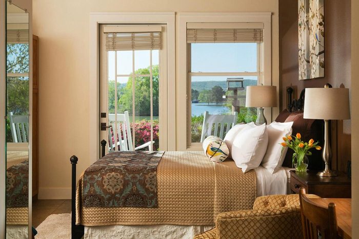 Lookout Point Lakeside Inn Via Tripadvisor.com