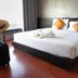 6 Things You Can Take from Your Hotel Room (and 6 You Can't)